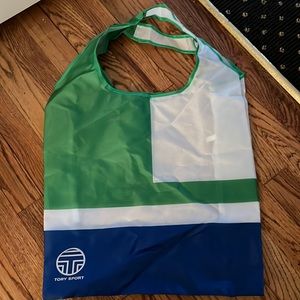 NWOT tags Tory Burch Sport tote